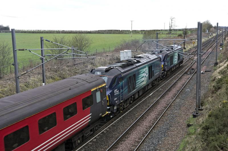 68006 AND 68004 HEAD NORTH AT QUINTINSHILL BRIDGE 13.MARCH 2014 A.jpg: Photo of 68006 AND 68004 HEAD NORTH AT QUINTINSHILL BRIDGE 13.MARCH 2014 A.jpg