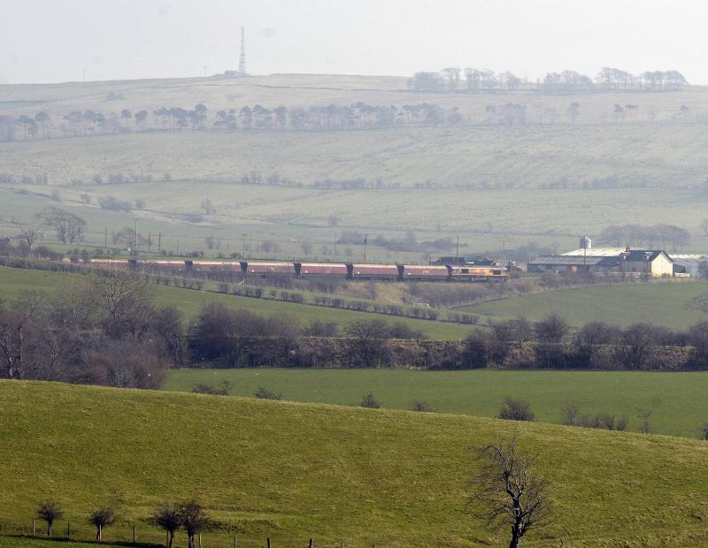 66133 From Greenburn-Cottam @ Cumnock: 66133 Passes Cumnock Southbound on 18 Mar 2015 Heading from Greenburn-Cottam PS. By all reports this turn will not survive for much Longer Photo of 66133 From Greenburn-Cottam @ Cumnock