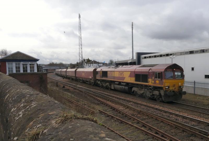 66158 passes Larbert North with 6G05 for Longannet.: 66158 passes Larbert North with 6G05 for Longannet. Photo of 66158 passes Larbert North with 6G05 for Longannet.