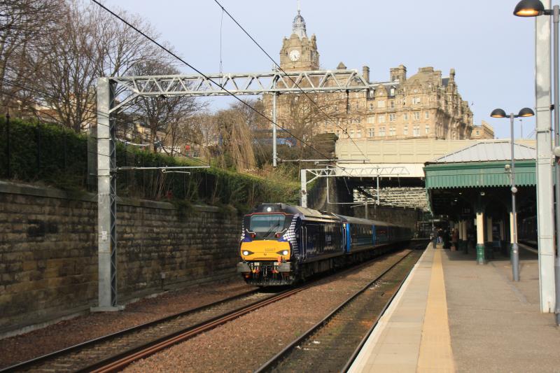 2L69: 68007 on 2L69 17.20 Edinburgh Waverley to Cardenden leaving platform 1 via platform 20 on 02/04/2015 Photo of 2L69