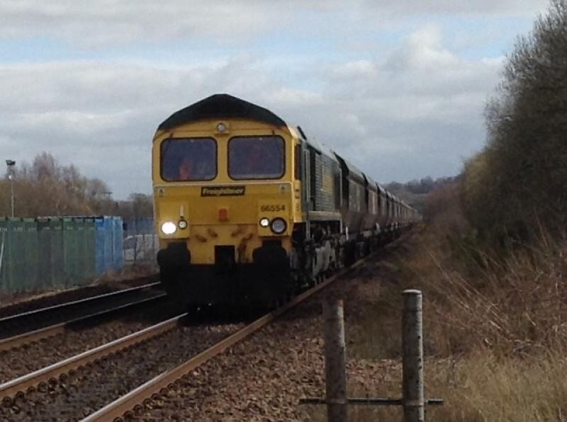 Class 66: Class 66 66554 through Stirling at 14.47 on 07/04/15 bound for Longannet Photo of Class 66