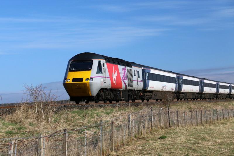 43300_leading Highland Chieftain: Heading towards Luncarty Photo of 43300_leading Highland Chieftain