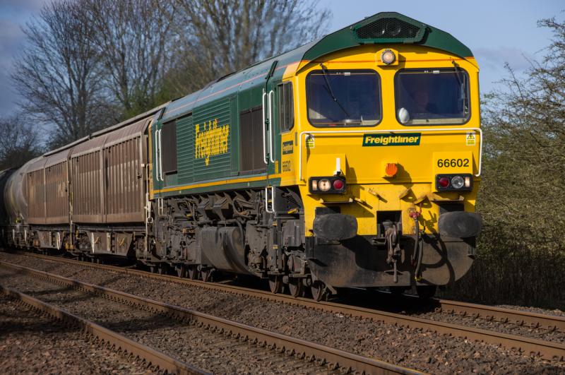 66602: 66602 passes Forgandenny with 6A65. 15/04/15 Photo of 66602