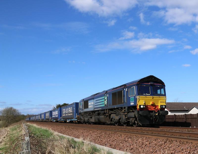 4D47_66304: Luncarty in the sun 16/04 Photo of 4D47_66304