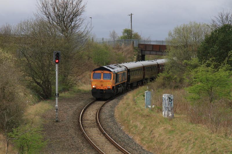 5Z66 on the Sub: 66732 on 5Z66 13.02 Boness to Craigentinny between Niddrie West Jct & Brunstane running early on 19/04/2015 Photo of 5Z66 on the Sub