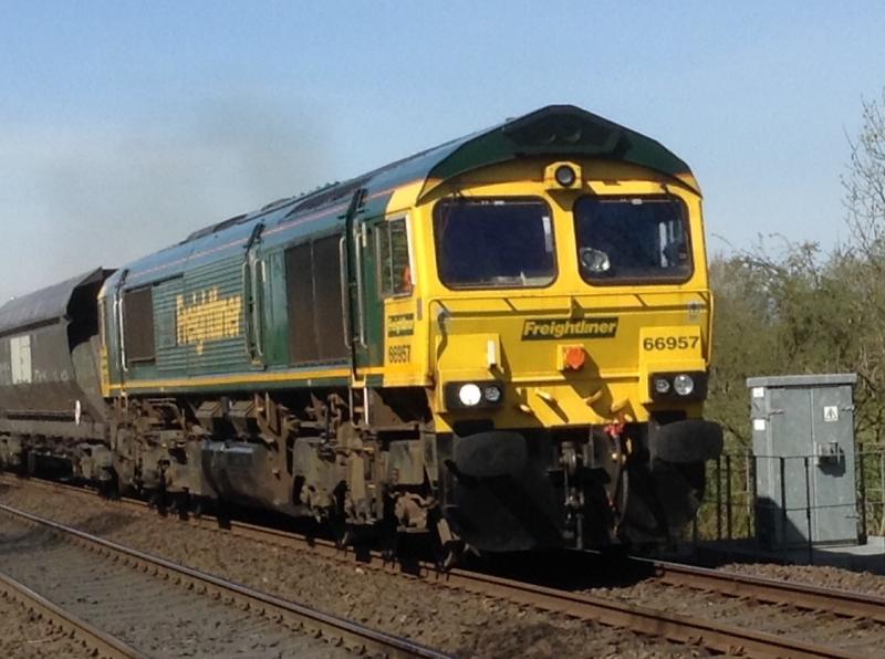 Class 66: Class 66 66957 through Stirling from Longannet to Hunterston at 13.57 on Tuesday 21/04/15 Photo of Class 66