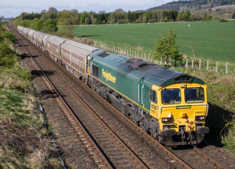 66602: 66602 passes Forgandenny. 27/04/15 Photo of 66602