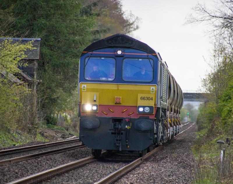 66304: 66304 heads north to Moy with autoballasters. Passing Forgandenny. 28/04/15.
Photo of 66304