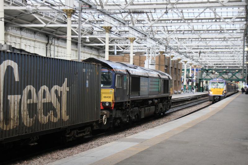 4M82: 66430 on the diverted 4M82 14.11 Coatbridge FLT to Daventry DRS passing through Platform 11 Edinburgh Waverley on 31/05/2015 Photo of 4M82
