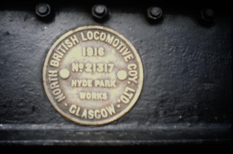 North British works plate No 21317 of 1916 on 140C231: 2-8-0 steam locomotive built for the French railways, because war conditions prevented construction in France. Photo of North British works plate No 21317 of 1916 on 140C231
