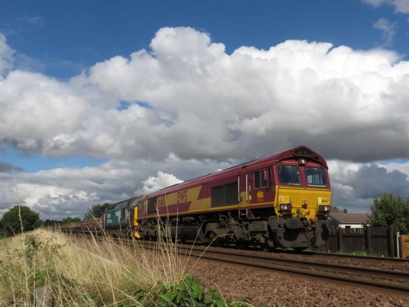 6K40_66107 leading 37423: Passing luncarty Photo of 6K40_66107 leading 37423