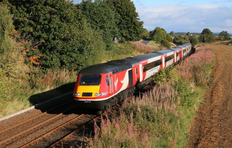43312_leading Highland Chieftain: passing Luncarty 25/09 Photo of 43312_leading Highland Chieftain