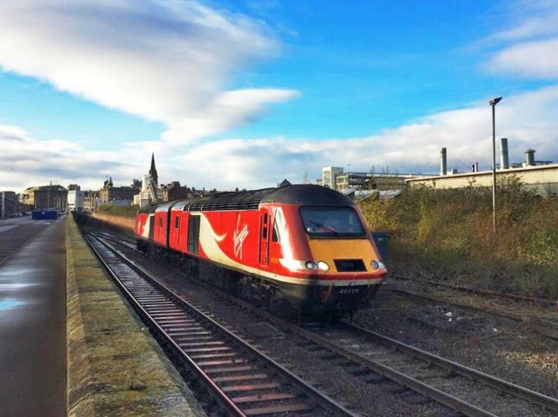 43318 43311 0Z43 Dundee 221115: Unusual sight of 2 back to back power cars heading to Aberdeen to collect a broken TGS coach and haul back to Craigentinny (also an odd sight!) Photo of 43318 43311 0Z43 Dundee 221115
