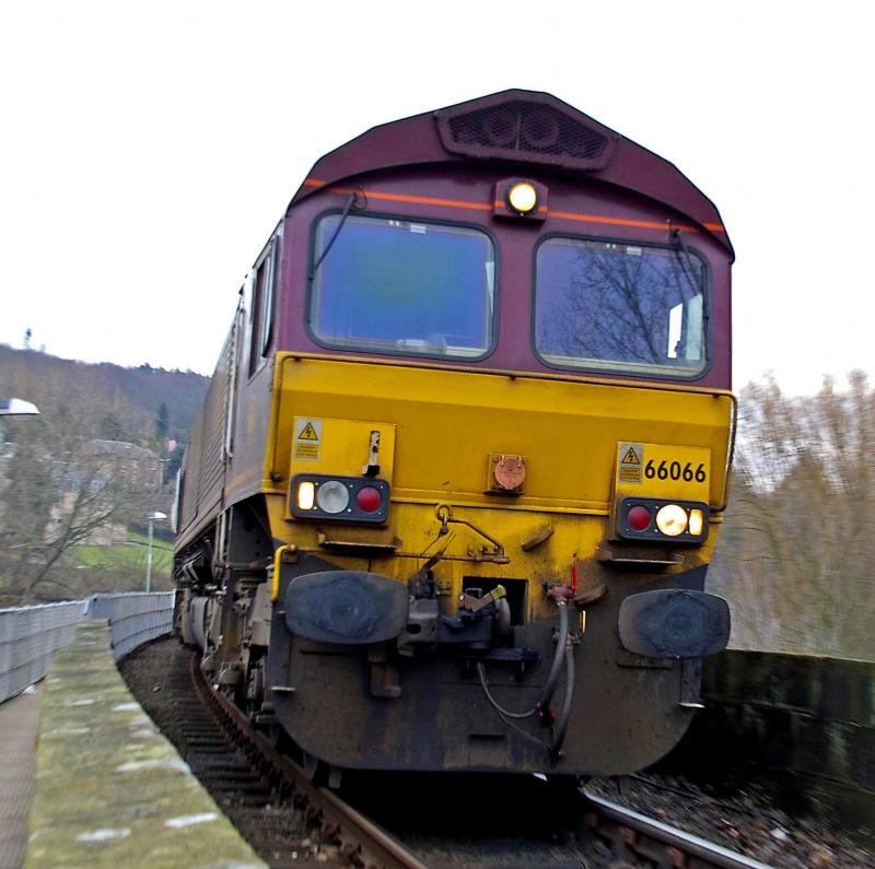 66066: 66066 on the single track across the Tay at Perth Photo of 66066