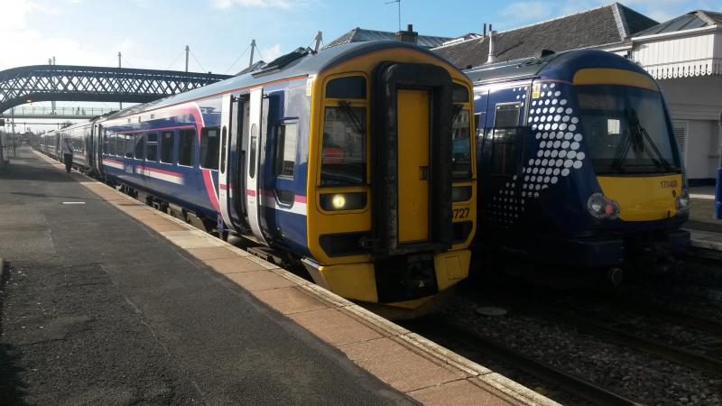 Stirling P9: A northbound Dunblane service awaits departure from P9 at Stirling. Photo of Stirling P9