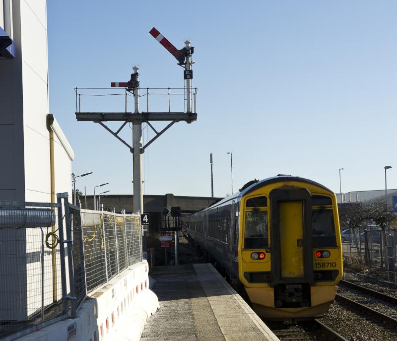 158711-710 PASSING THE SOON TO BE REPLACED EL15 STARTER 28.2.16.jpg: Photo of 158711-710 PASSING THE SOON TO BE REPLACED EL15 STARTER 28.2.16.jpg