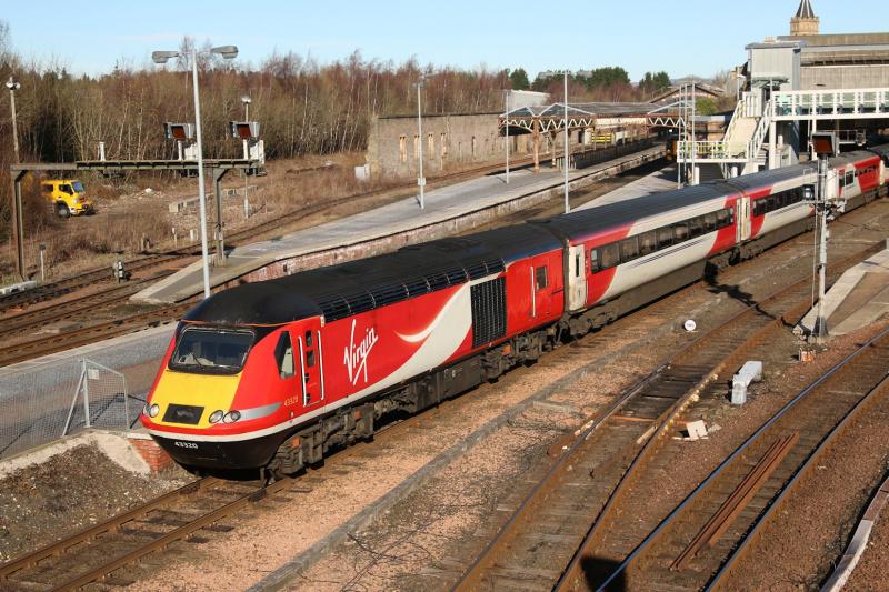43320 leading the Chieftain: Perth 07/03 Photo of 43320 leading the Chieftain