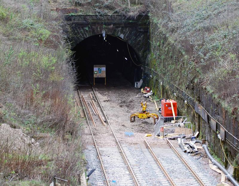 Queen Street Tunnel North Portal: Showing where the Up Line has been truncated Photo of Queen Street Tunnel North Portal