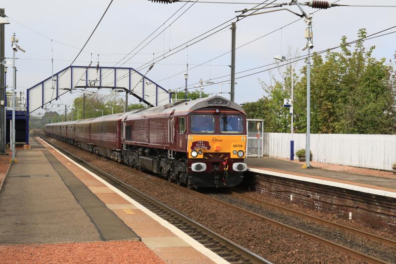 1H88: 66746 leading 66733 Dor on 1H88 05.45 Kilmarnock to Edinburgh The Royal Scotsman oassing through Slateford Station on 09/05/2016 Photo of 1H88