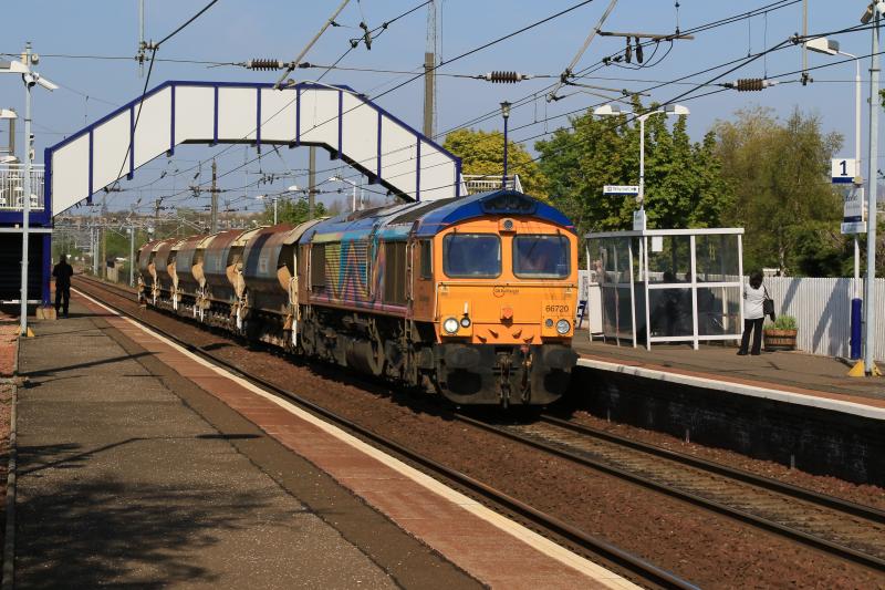 6S48 Colouring Book 66: 66720 passes through Slateford Station on 6S48 10.11 Tyne Yard to Mossend Down Yard on 10/05/2016 Photo of 6S48 Colouring Book 66