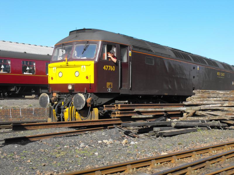 47760: 47760 prepares to shunt the support coach. Photo of 47760