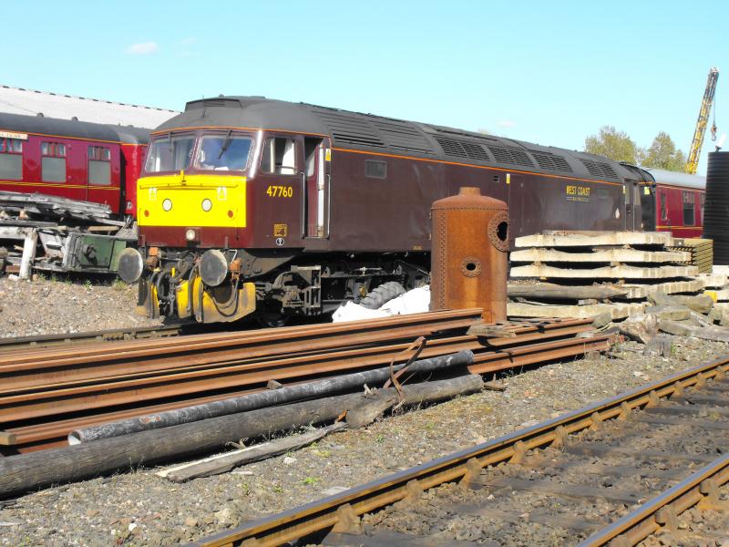47760: 47760 shunting the support coach. Photo of 47760