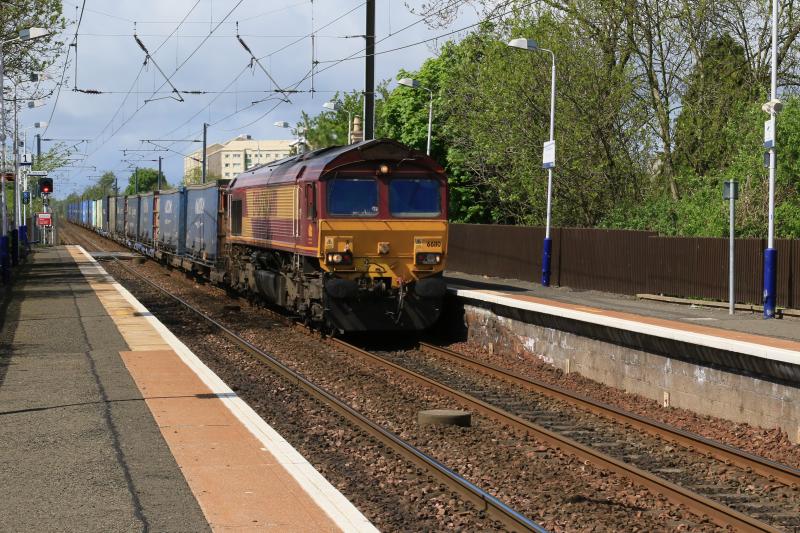 4M30: 66110 on a fully loaded 4M30 06.47 Grangemouth Tdg to Daventry Int pasing through a sunny Kingsknowe station on 21/05/2016 Photo of 4M30