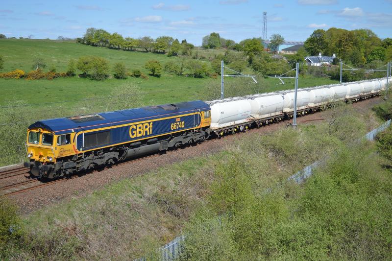 Alcans: 66740 passes Stepps with the 6S45 North Blyth - Fort William Alcans on 14 May2016 Photo of Alcans