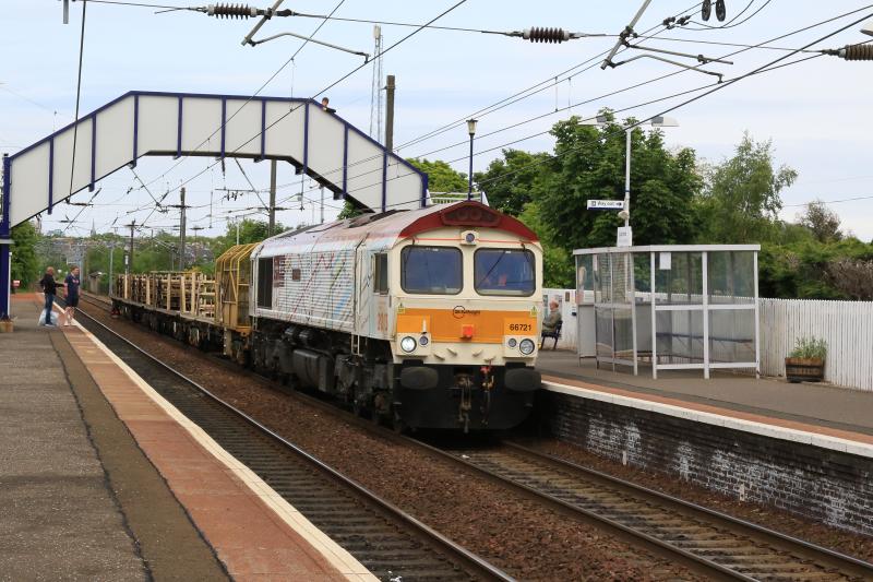 66721 0n 6S48: 66721 on 6S48 10.11 Tyne Yard to Mossend passing through Slateford on 03/06/2016 CWR train + 5 Autoballasters Photo of 66721 0n 6S48