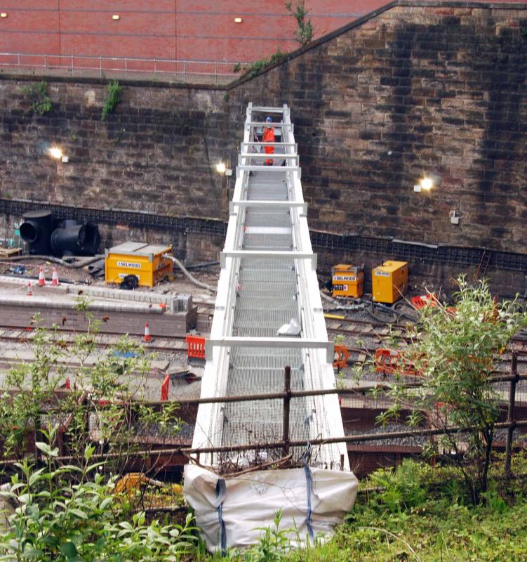 QS Signal Gantry Top View : A view looking across the Newly installed Signal Gantry
03/06/2016 Photo of QS Signal Gantry Top View