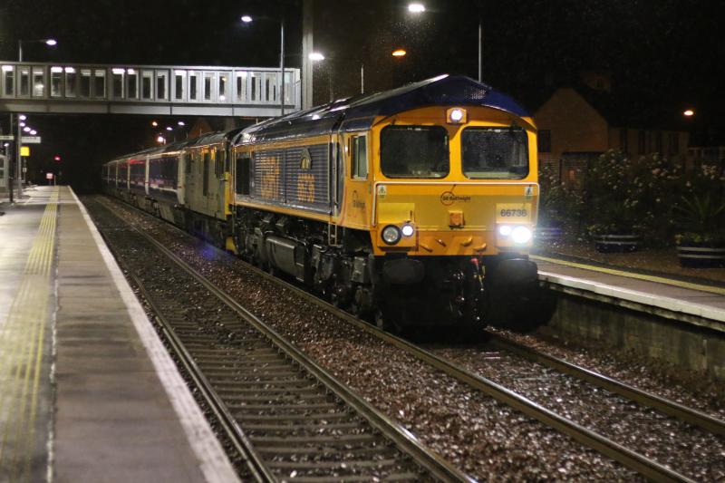1M16 Dunblane: 66736+73968 1M16 Inverness London Euston arrives at Dunblane 25.6.16 Photo of 1M16 Dunblane