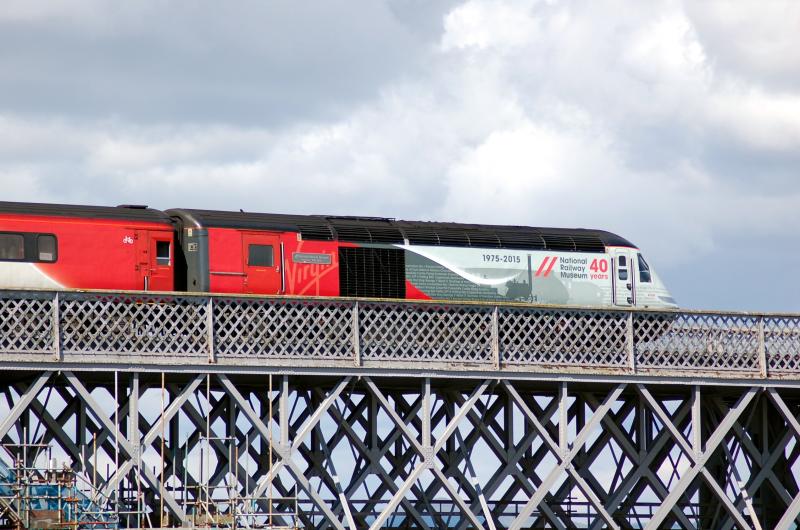 43238 Tay Bridge: 43238 brings up the rear of 1E15 off of the Tay Bridge working, 09:52 Aberdeen - KX. 13/7/2016 Photo of 43238 Tay Bridge