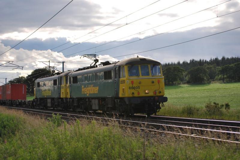 Freightliner Southbound: 86605 & 86627 on a southbound freightliner approaching Craigenhill summit on 13th July 2016. Photo of Freightliner Southbound