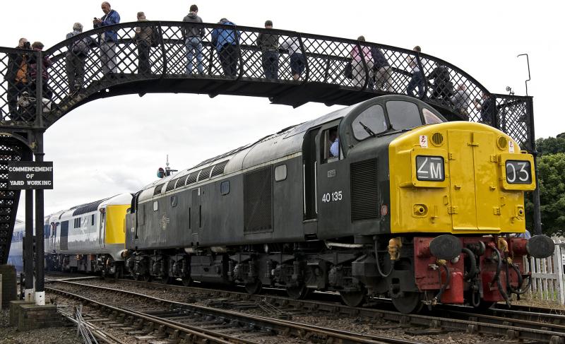 40135 AND HST PROTOTYPE BO'NESS (2).jpg: Photo of 40135 AND HST PROTOTYPE BO'NESS (2).jpg