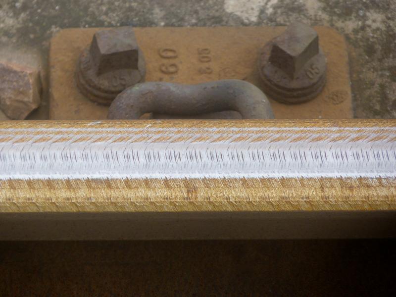 Railhead marks at Drem: Is this what happens when a rail grinder passes over? Photo of Railhead marks at Drem