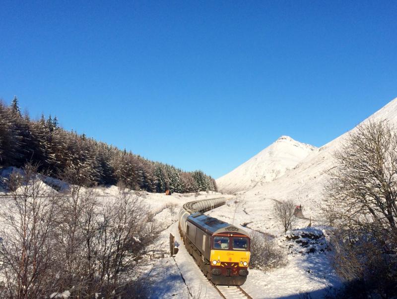66743 211116 6E45 County March: Royal Scotsman shed on the empty Alcan tanks heading south down the HML towards Upper Tyndrum Photo of 66743 211116 6E45 County March