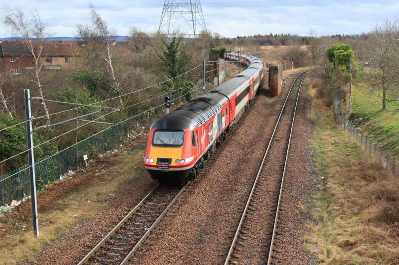 1Z40: 43300 leading 43082 on 1Z40 05.30 Kings Cross to Edinburgh approaching Brunstane on 18/03/2017 Photo of 1Z40