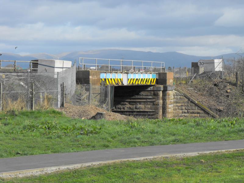 Carmuirs rail bridge: Getting replaced over the Easter weekend. Photo of Carmuirs rail bridge