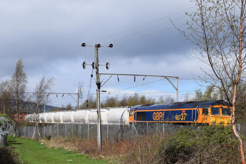 6E45 10 April 2017: GBRF Class 66 66737 east of Dumbarton East station just prior to the arrival of 5Z46 Photo of 6E45 10 April 2017