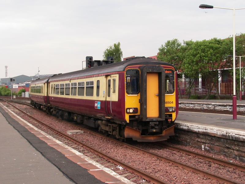 class 156 : spt 156504 arrives at kilmarnock station on 26 june 2008 Photo of class 156