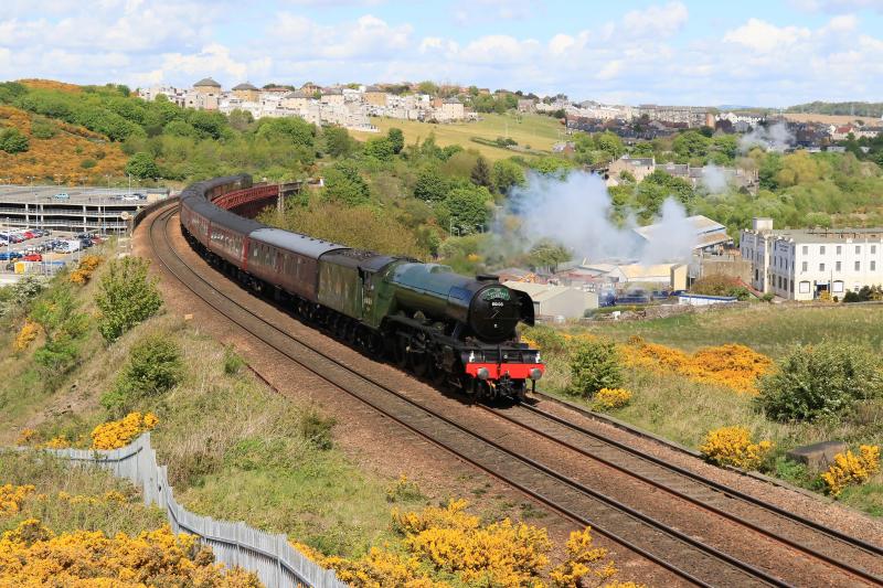 1Z61: 60103 Flying Scotsman on 1Z61 11.36 Edinburgh Fife Circle over the Jamestown Viaduct running 19 minutes early assisted by 47746 on the rear on 14/05/2017 Photo of 1Z61