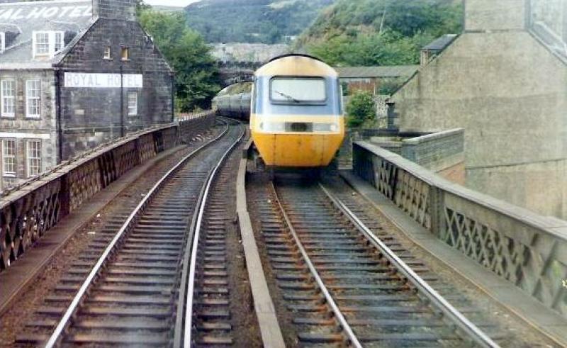 Burntisland HST 1985: Taken from the cab of 27056, an Aberdeen bound HST is seen as it slows for the curve through Burntisland station.
23rd July 1985 Photo of Burntisland HST 1985