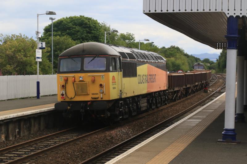 56094 on 6K28: 56094 on the rear topn tail with 60085 on 6K28 09.36 Elgin Yard to Millerhill passing through Dalmeny on 13/08/2017 Photo of 56094 on 6K28