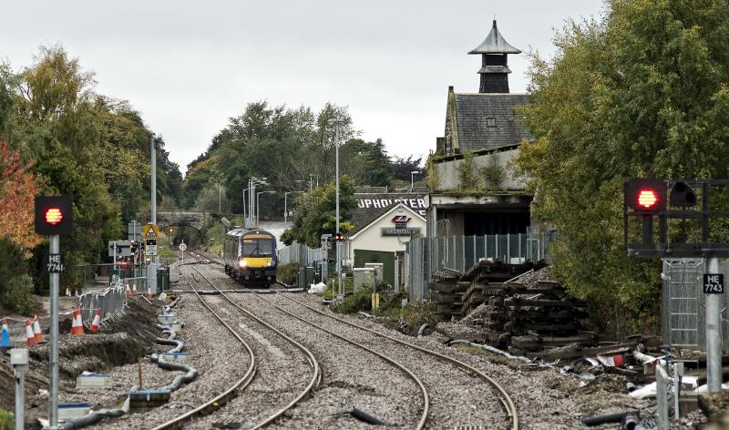 NEW TRACK LAYOUT AT ELGIN 17.10.17 (1).jpg: NOTE LACK OF PROPOSED BAY PLATFORM ON LEFT OF PIC. Photo of NEW TRACK LAYOUT AT ELGIN 17.10.17 (1).jpg