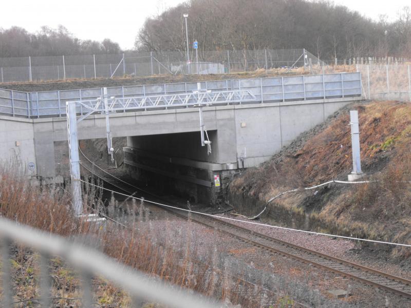 Another view of the mini overhead post: Next to Carmuirs aqueduct. Photo of Another view of the mini overhead post
