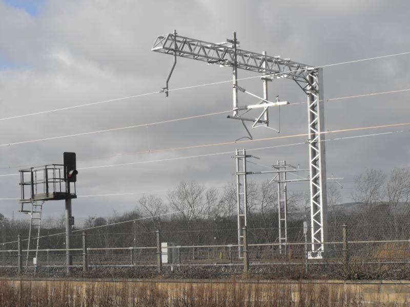 line from Carmuirs East Jct : One of the lines now has the wire fitted here. Photo of line from Carmuirs East Jct