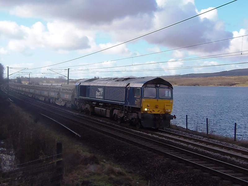 6k35 66423: carlisle to Shawfield passes Kilbirnie Loch 24/03/18 Photo of 6k35 66423