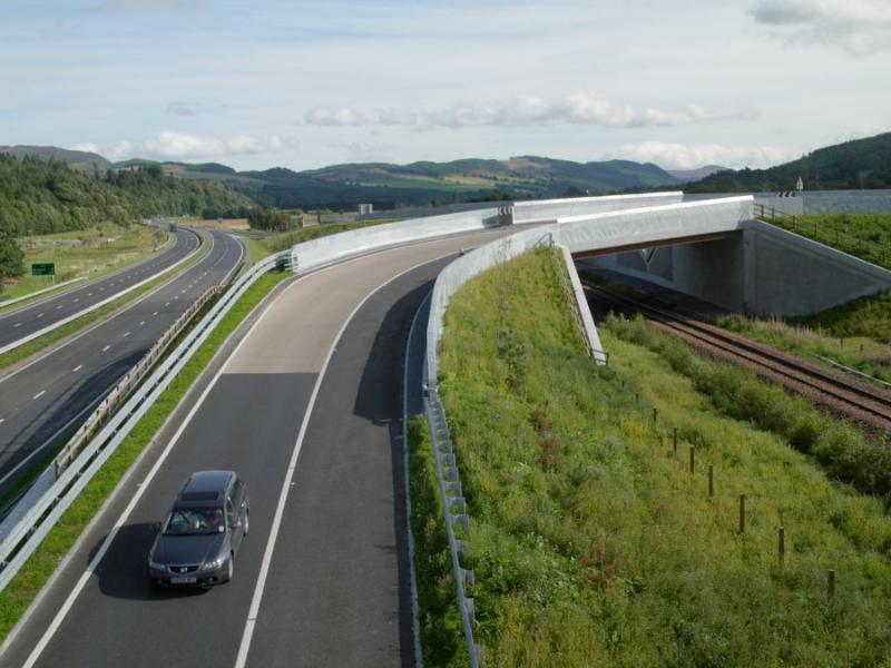 New bridges at Ballinluig: New bridges at Ballinluig for the A9 junction Photo of New bridges at Ballinluig