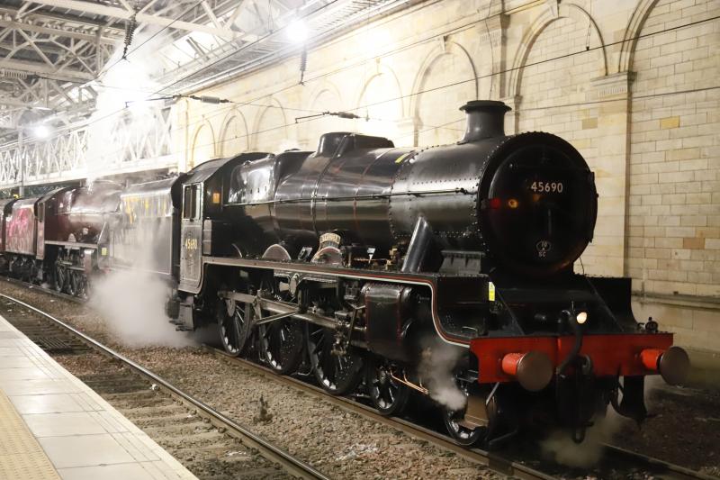 1Z67: 45690 + 45699 at Plat 1 Waverley on 1Z67 17.19 Carlisle to Edinburgh on 20/04/2018 Photo of 1Z67