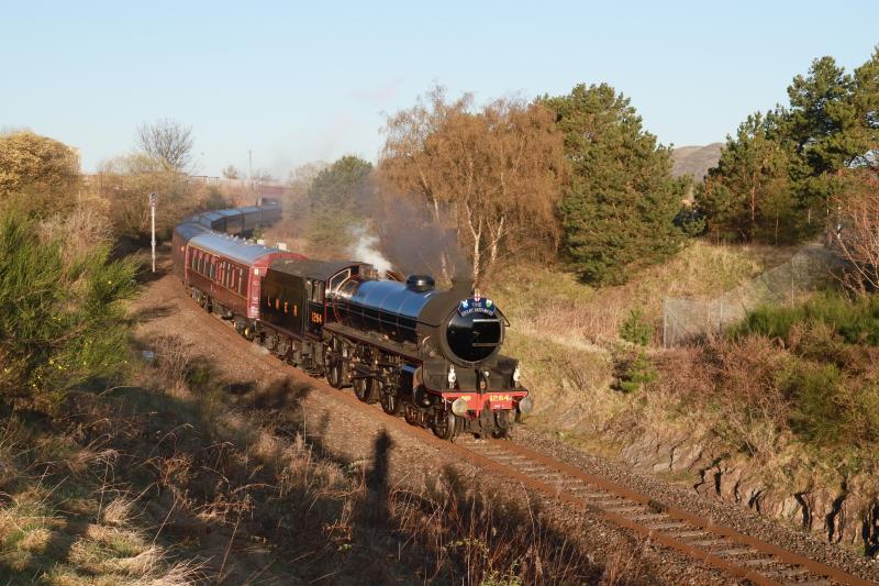 5Z59: (6)1264 on 5Z59 06.20 Boness Jn Exchange sidings to Edinburgh between Niddrie West Jn & Brunstane on 21/04/2018 Photo of 5Z59